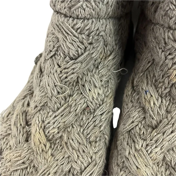 UGG Isla Sweater Cable Knit Boots in Gray Size 7 - Picture 10 of 16